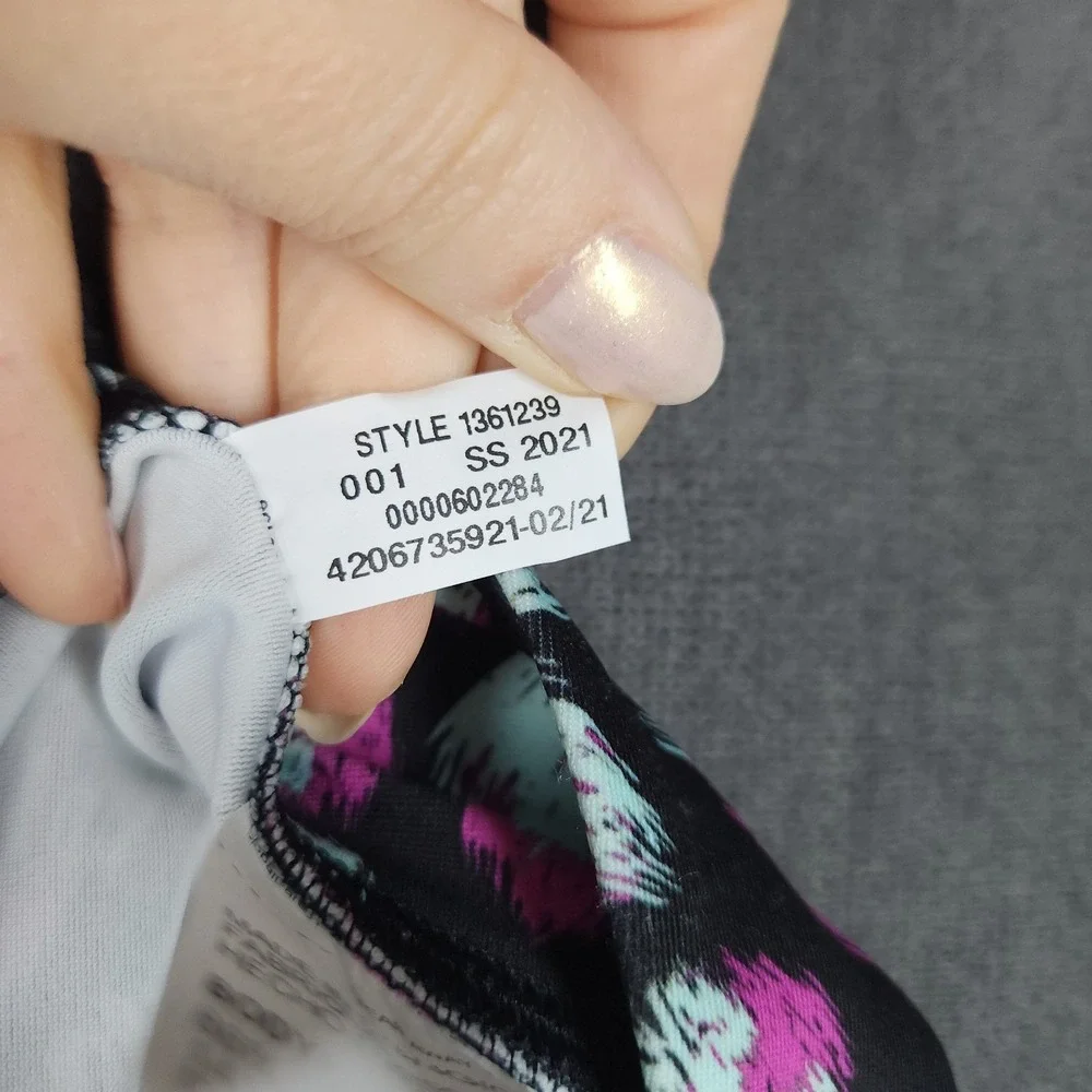 Under Armour Leggings Girl's Size Large Heatgear‎ Black Printed Leggings NWT